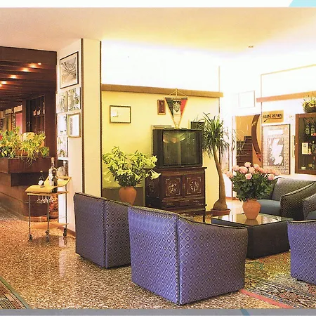 ホテル Piroga Padova Selvazzano Dentro