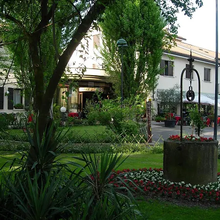 ホテル Piroga Padova