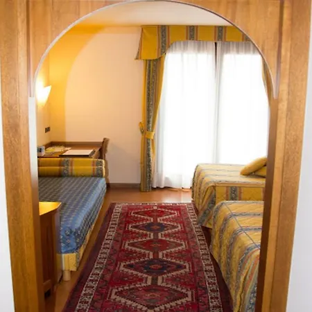 Piroga Padova 4*